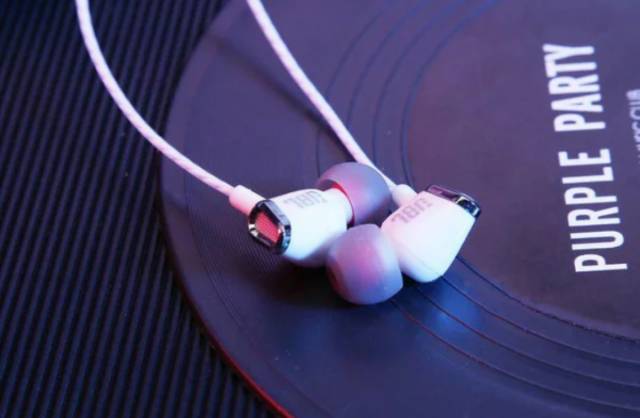 HEADSET EARPHONE HANDSFREE HEADPHONE J B L SUPER BASS