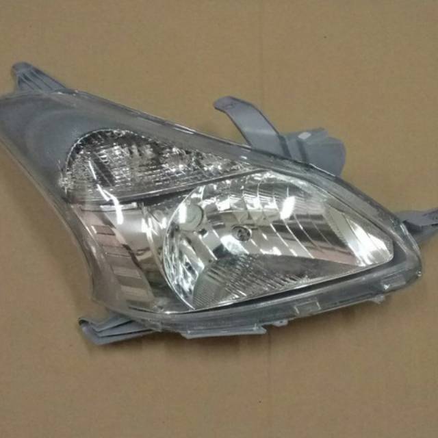 Headlamp Assy Avanza Veloz thn 2012-2014 / Lampu depan