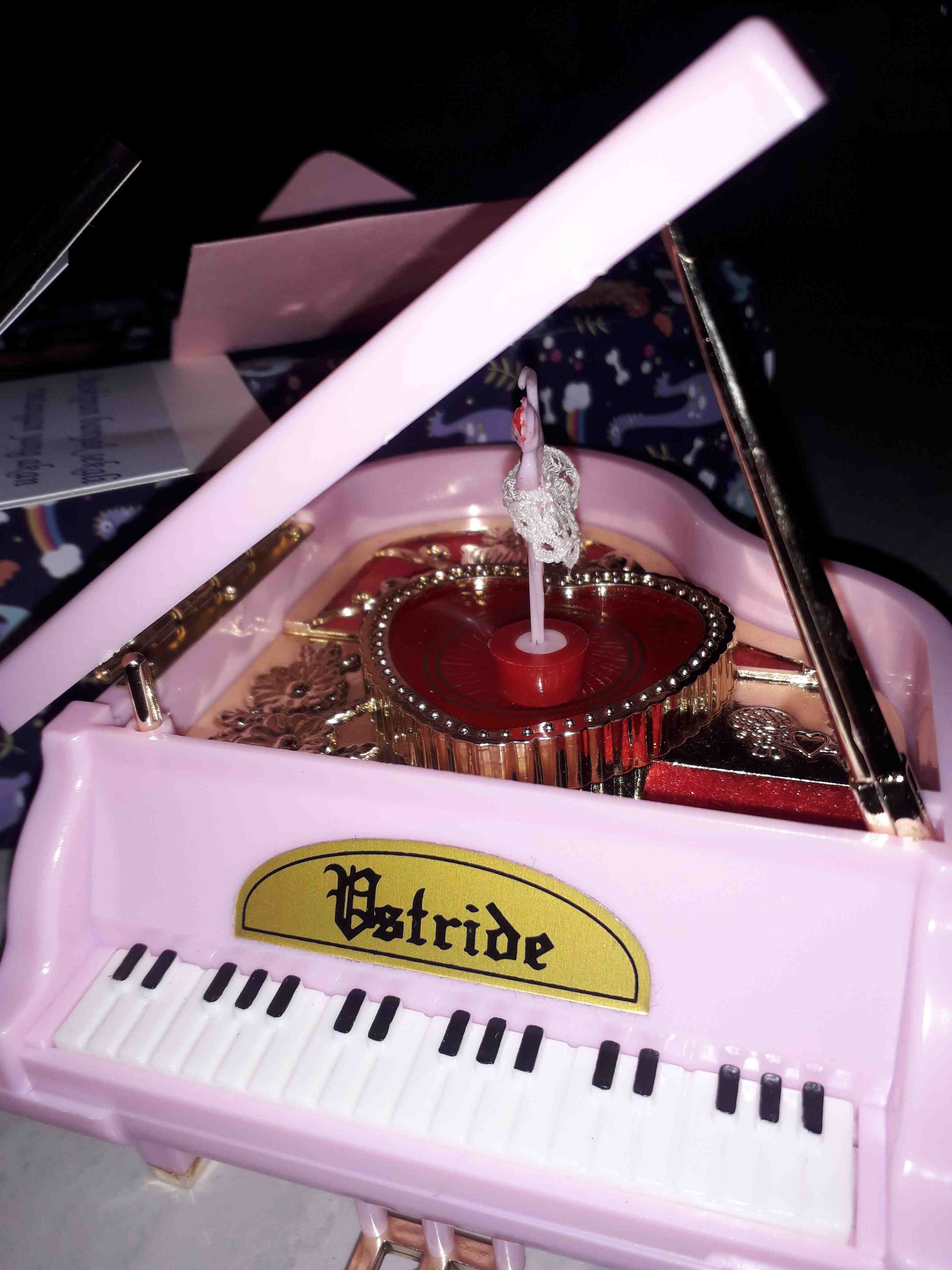 Kotak Musik Piano Jumbo Kado Ulang Tahun