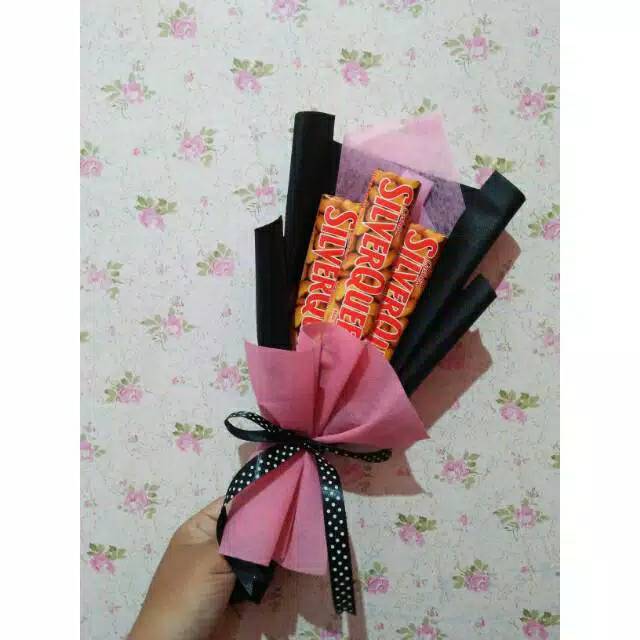 Buket makanan / Silverqueen 100gr