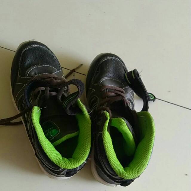 Sepatu anak BX one