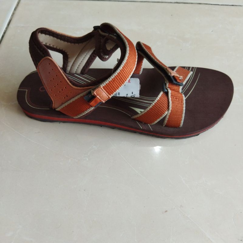 sandal gunung wanita merk carvil