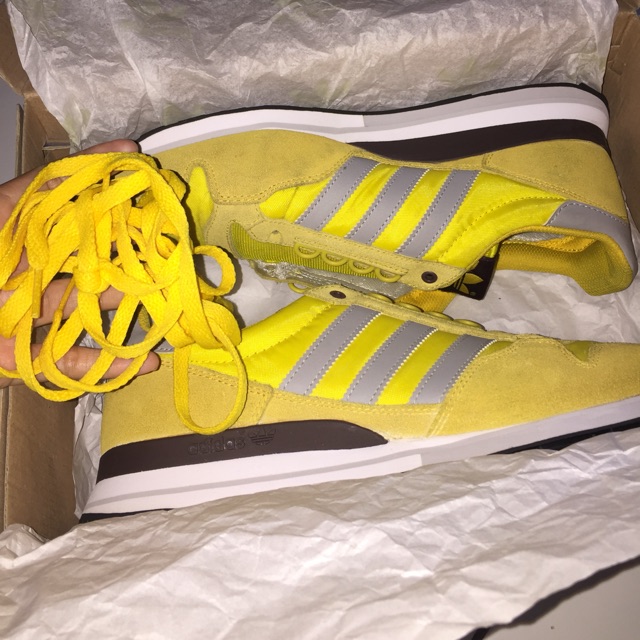 Preloved sneakers Adidas original