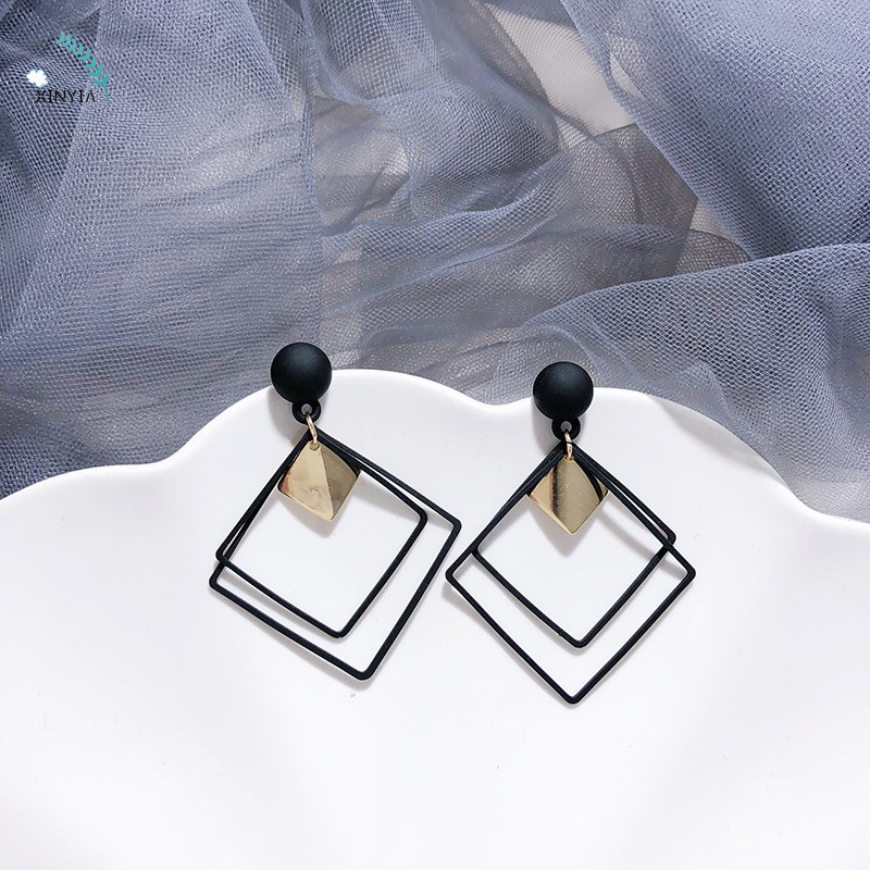 3 Warna Anting Wanita Tusuk Motif Geometri Hias Berlian Imitasi Ala Fashion Earring