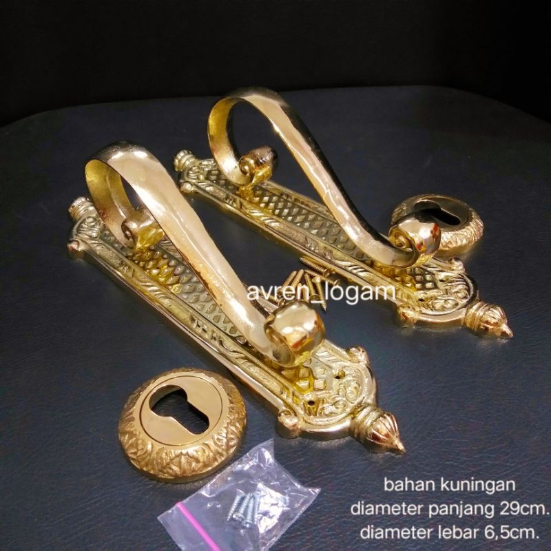 Gagang pintu rumah klasik antik brass diameter 29cm.