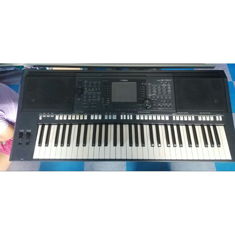keyboard psr s750
