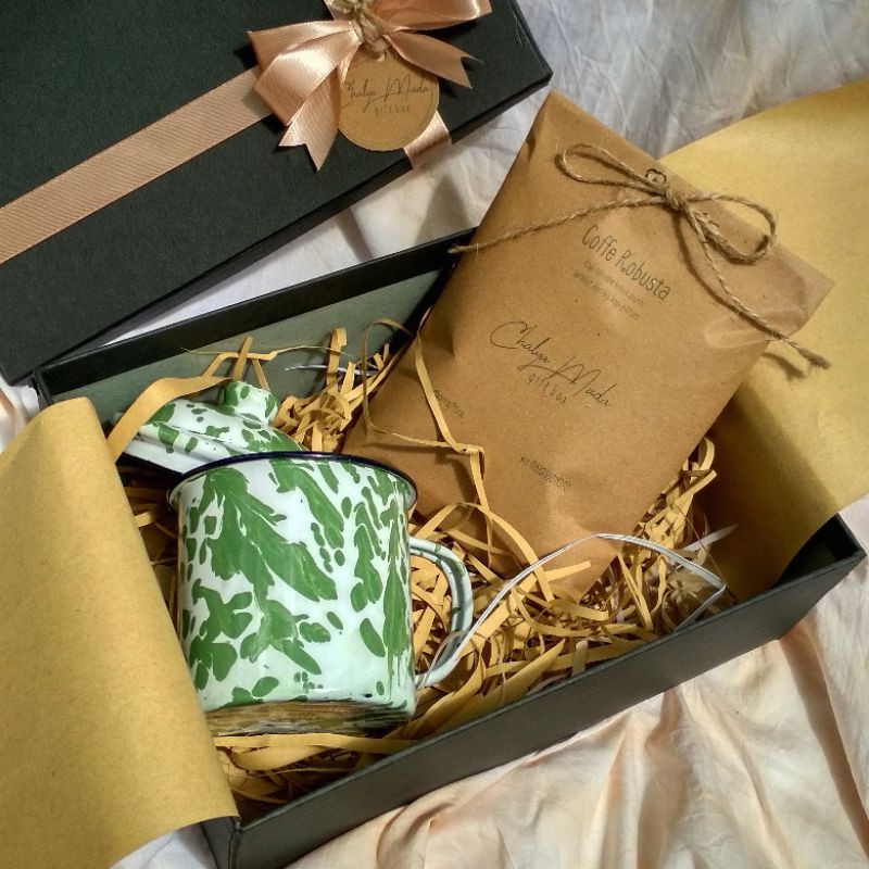 

kado cowo, gift box for men, hampers cowo