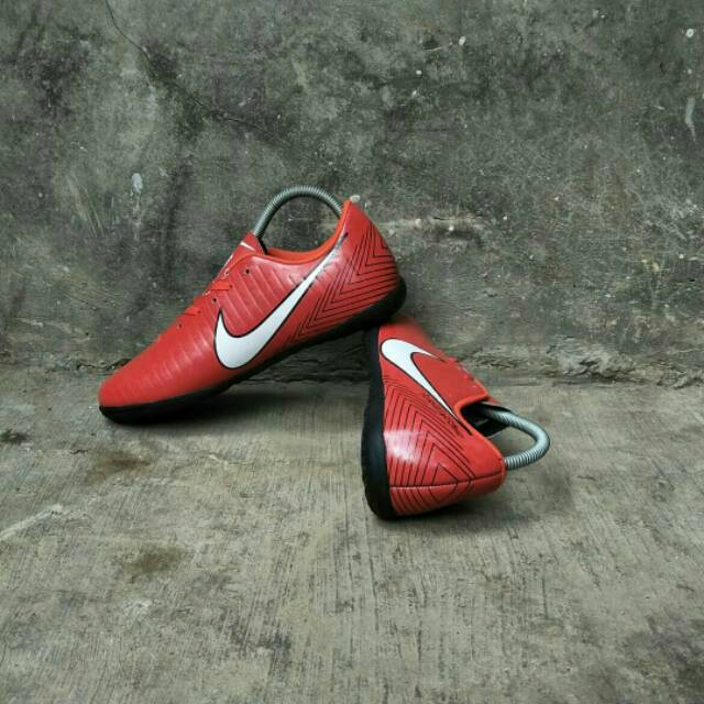 Sepatu futsal nike mercurial terbaik terlaris termanis