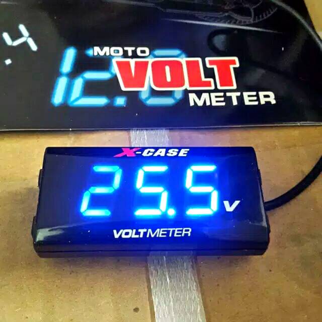 Voltmeter Aki Digital