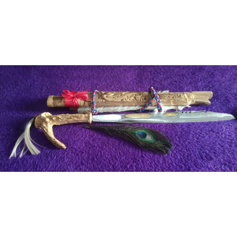 Mandau Semi Tanduk Golok Parang Senjata Dayak Pusaka Khas Suku Dayak Motif Burung Ukuran 70cm