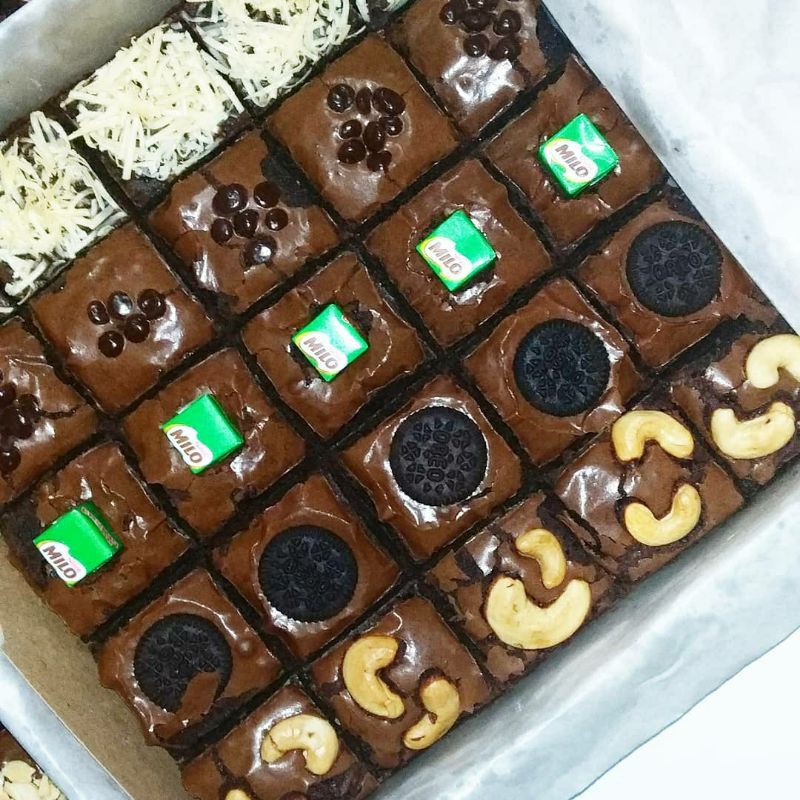 

BROWNIES FUDGY SEKAT 25 potong