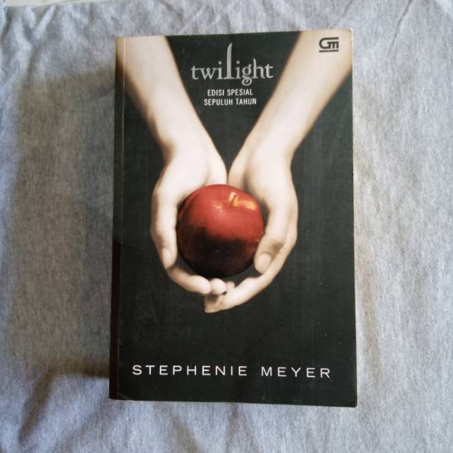 Twilight edisi spesial 10 tahun - stephanie meyer