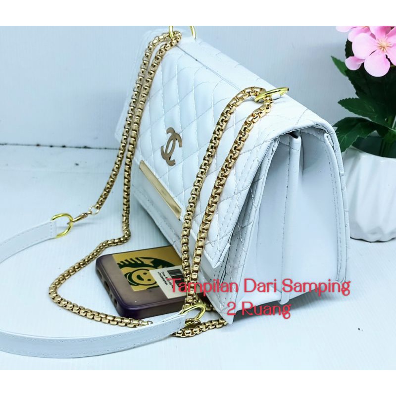 Tas Wanita//Selempang wanita kekinian //Fashion Wanita//Tas Behel Cantik //#tas #taslokal #tasmurah #tasgrosirmurah #taswanita #tastanganpertama #tasfashion #taspaket #taspaketan #tascewek #tasselempang #slingbag  #taspinggang#slingbag #taswanitagaya