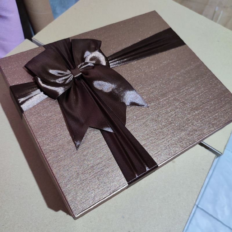 GIFTBOX CANTIK WARNA COKLAT GOLD PITA DARK BROWN HARDBOX KOTAK KADO HADIAH ISTIMEWA