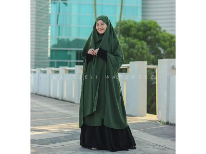 FRENCH KHIMAR NABILA