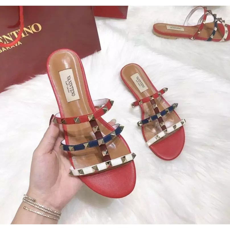 SANDAL FLAT WANITA SLOP PIRAMID FASHION