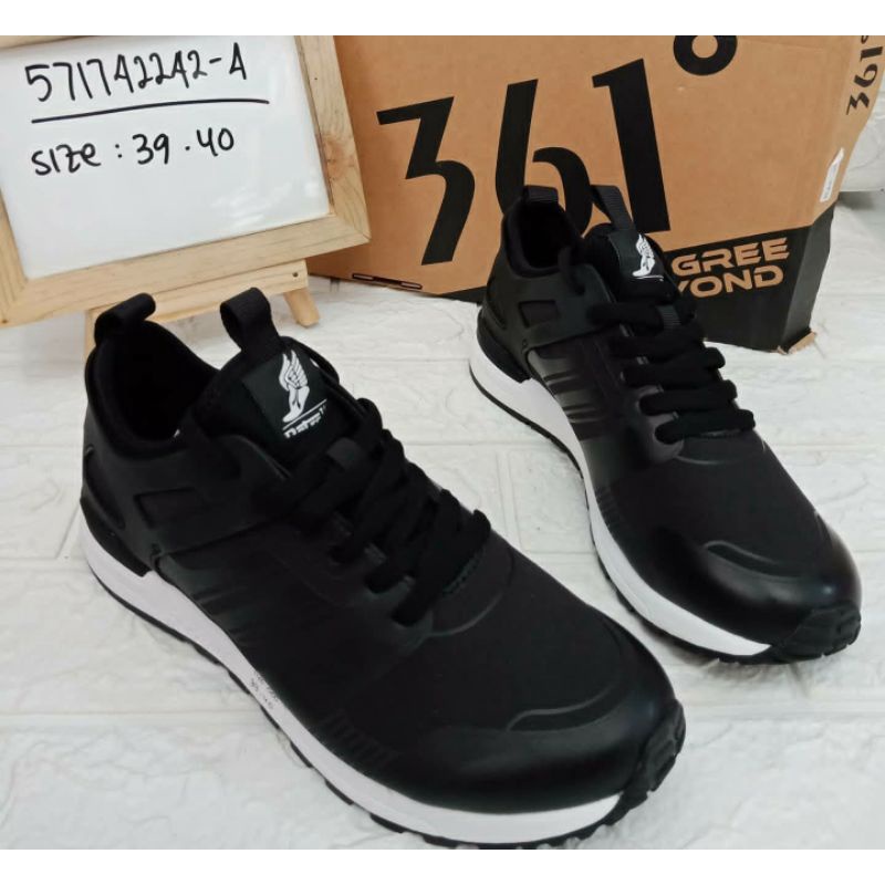 SEPATU 361°
