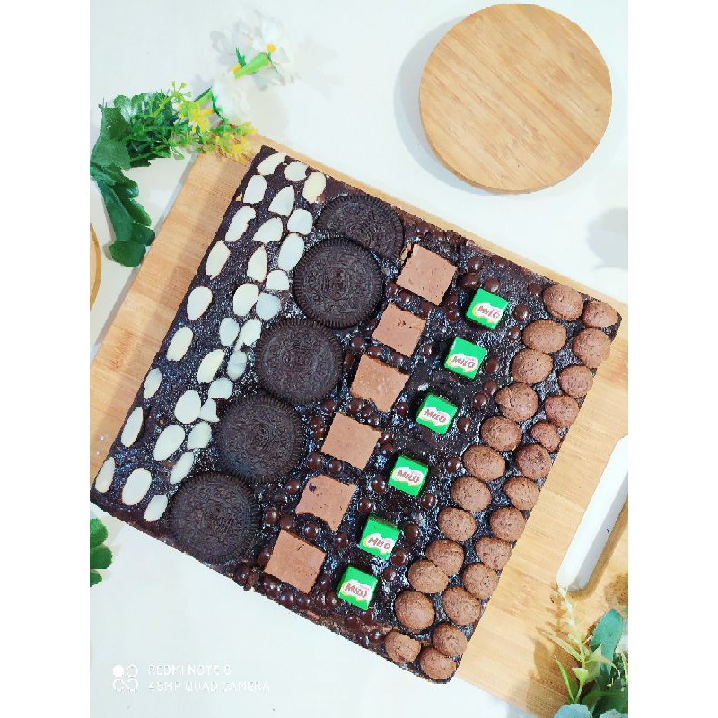 Brownies Bella Brownies Panggang Signature Choco Cheese Brown with Cheese Cream II New Year Hampers