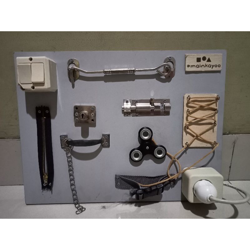 (PRELOVED) BUSY BOARD #mainkayoo