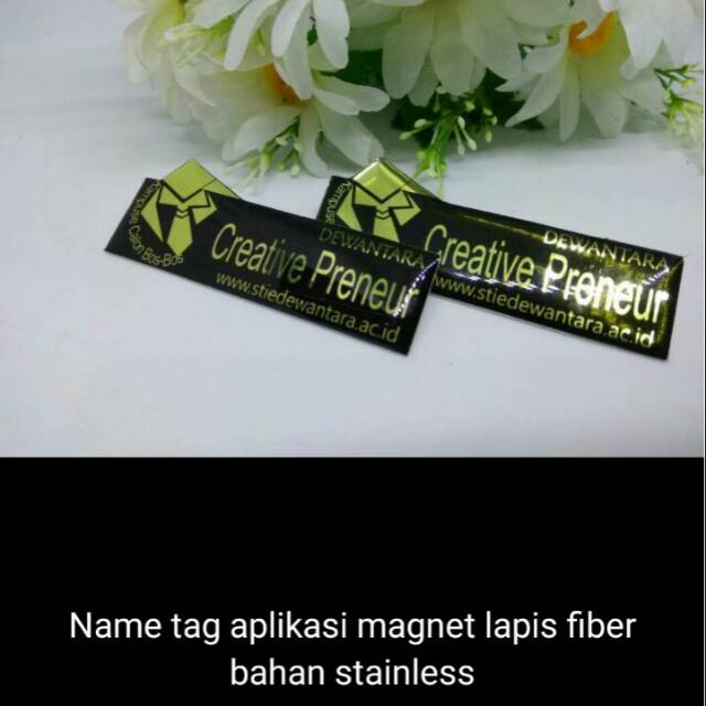 

Name tag gold black aplikasi magnet