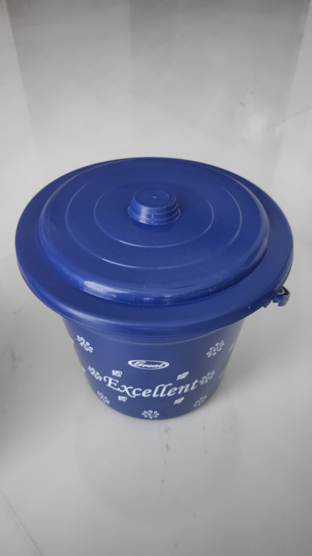 Ember Plastik Plus Tutup Ukuran Sedang 3gl