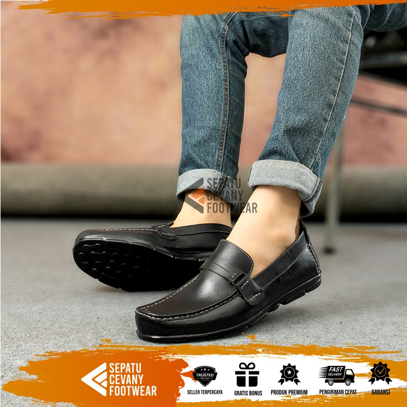 SCF x SWITCH - Sepatu Pantovel Pria Tanpa Tali Kulit Cibaduyut Kasual Slip On Kerja Acara Resmi Unda
