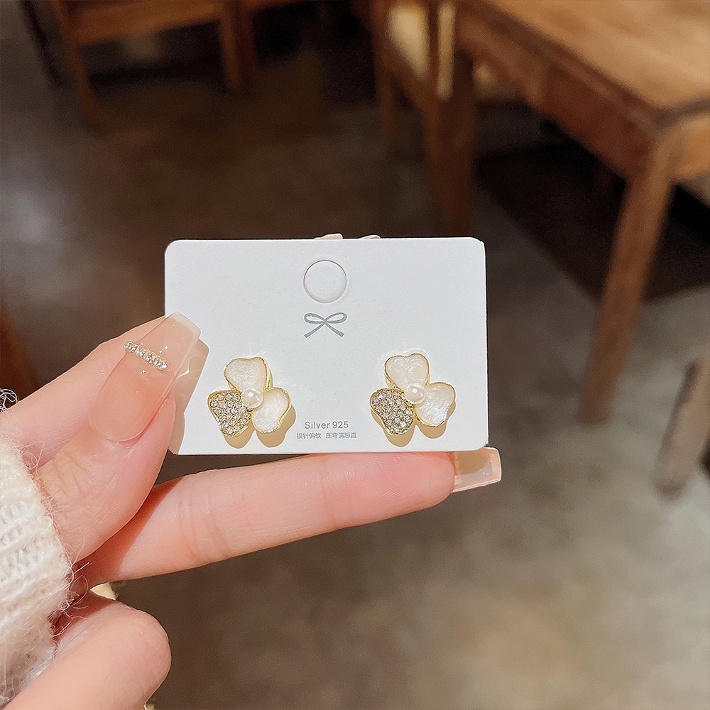 XiaoboACC Anting Stud Desain Bunga Aksen Mutiara Bahan 925 Silver Needle Untuk Wanita