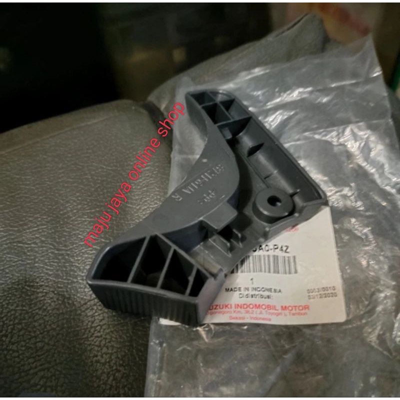 Cover / Handel Stelan jok Tengah APV original