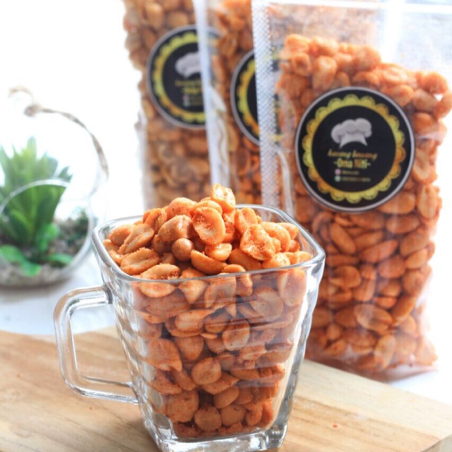 

Kacang bawang Oma Niti