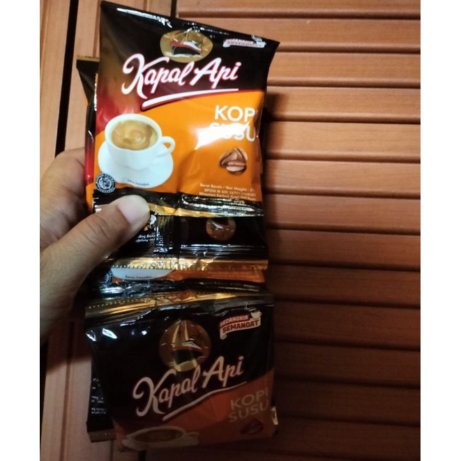 

Kopi Bubuk Kapal Api Renteng / Kopi Susu Kapal Api