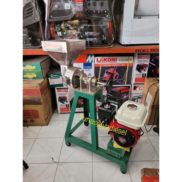 Mesin Giling Bumbu 6" + Mesin Penggerak Honda Gp 160