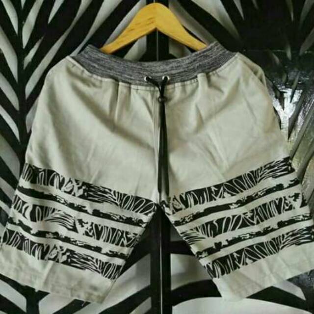 Celana kolor pria bahan katun