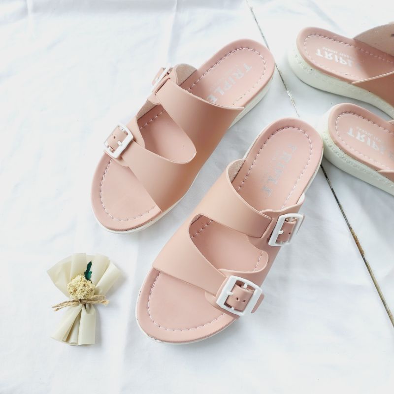 Sandal Wanita Trendy Ban 2 Variasi Gesper Pastel Colors (Adelia 02)