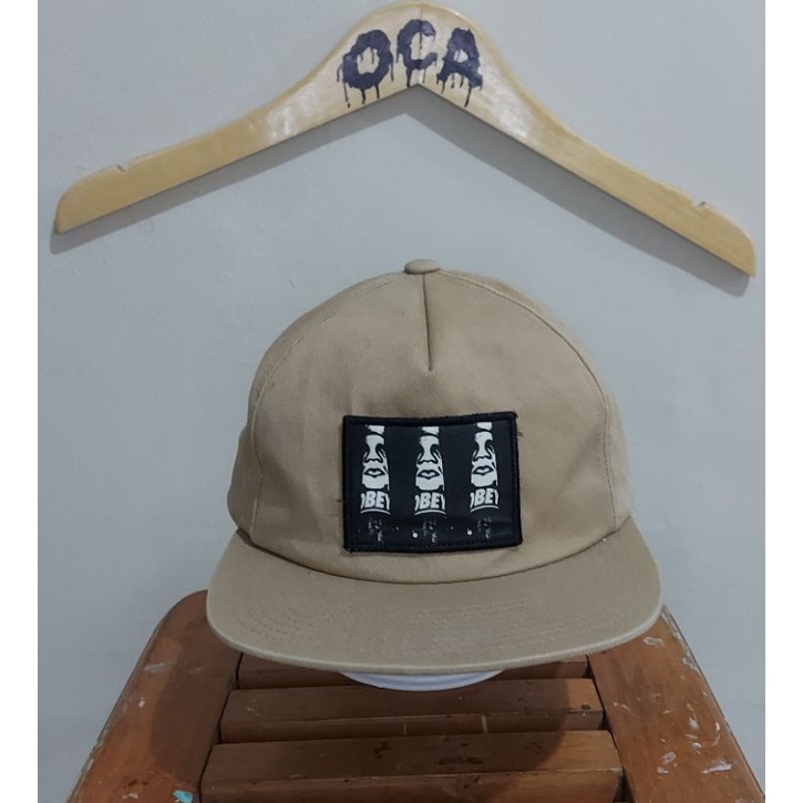 Topi Obey Original