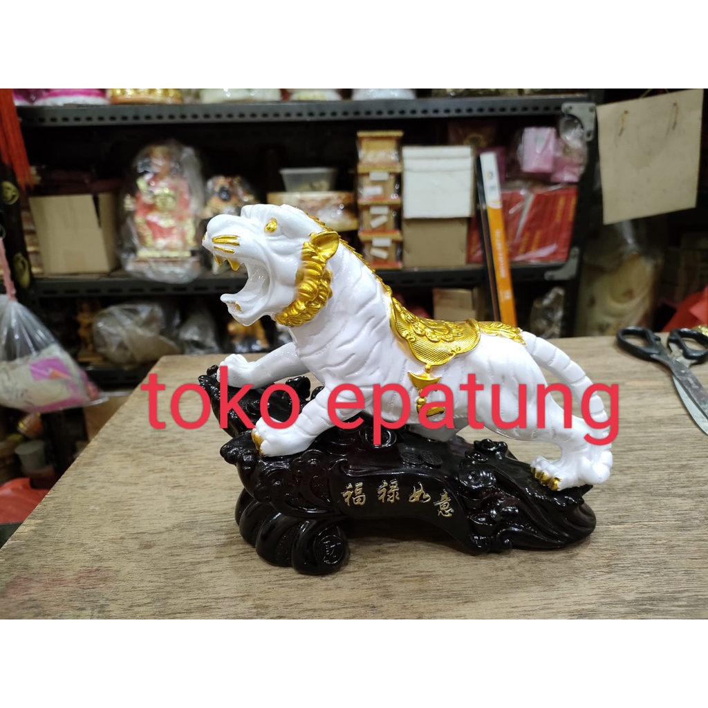 patung shio harimau putih/ Patung macan putih 22 cm resin import