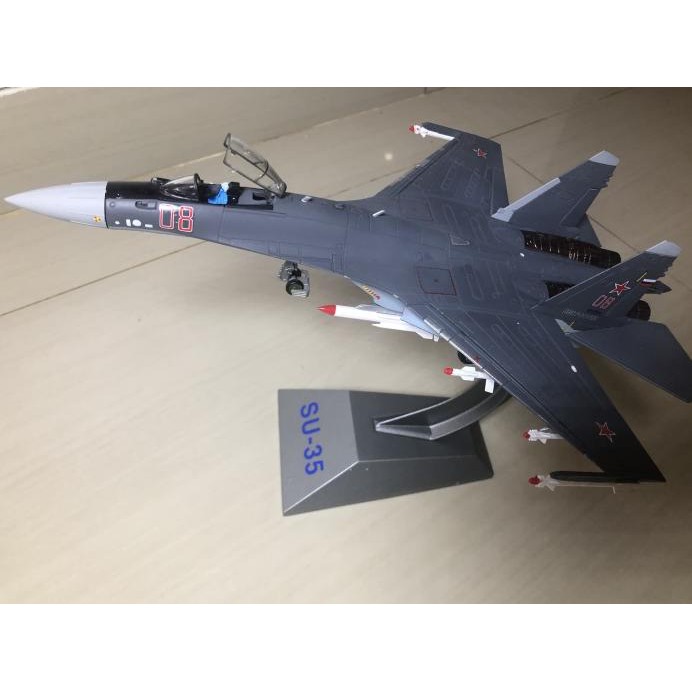 Diecast Sukhoi Su-35 Super Flanker 1/72
