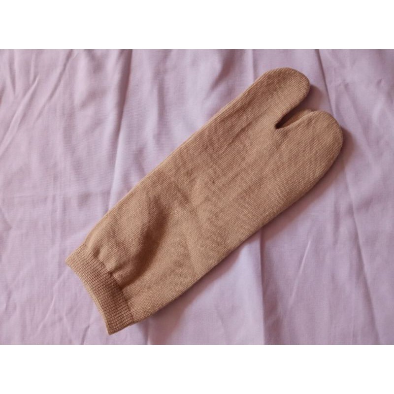 Kaos kaki pendek jempol semata kaki-Krem