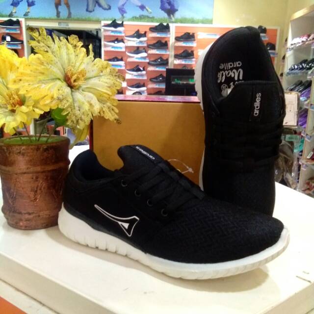SEPATU SEKOLAH ARDILES