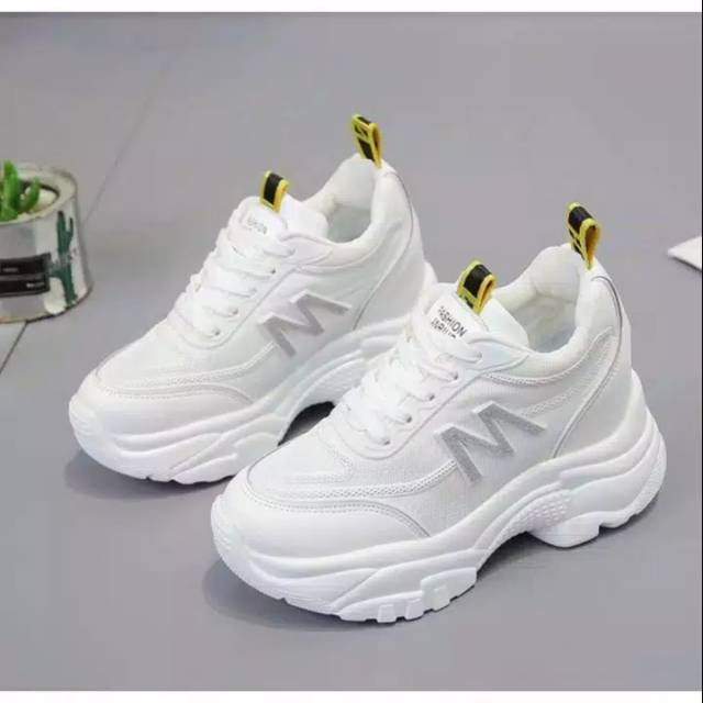 02.02 sale Sepatuwanita sneakers cewek fashion dv 98 M