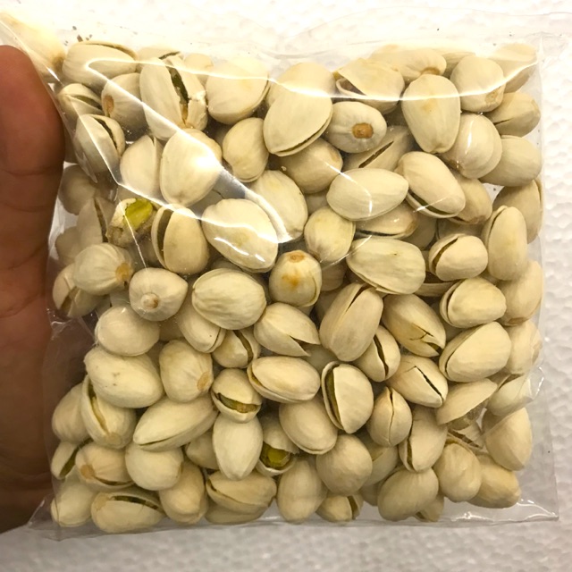 

Kacang pistachio dengan kulit 250gr
