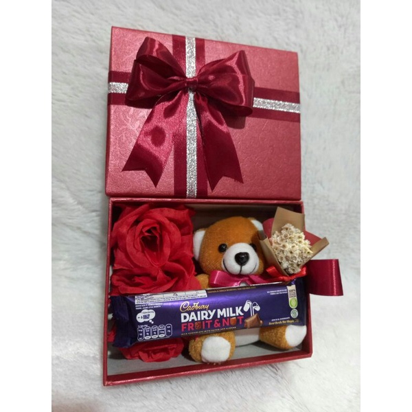 

Kado valentine, anniversary untuk pacar