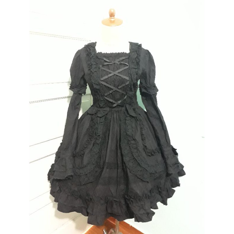 gothic lolita and romeo