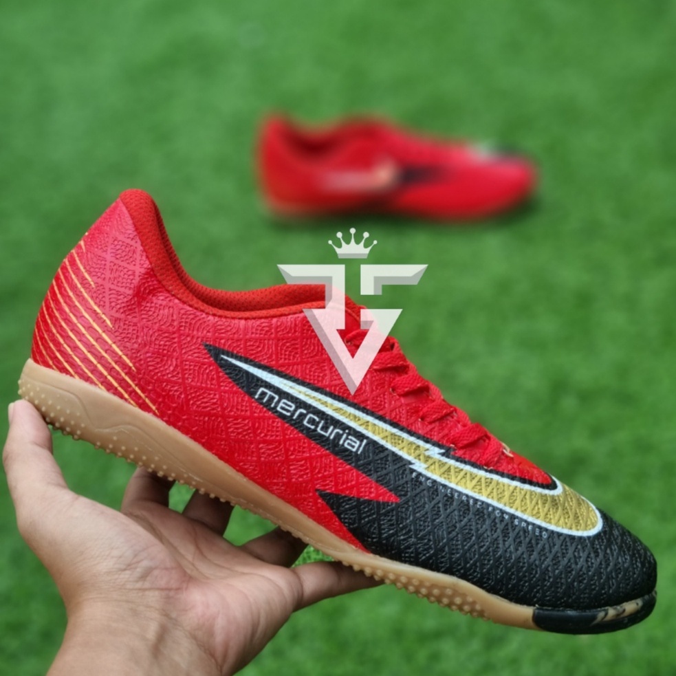 sepatu futsal pria accelerator lightspeed lII pro invinity swervo 2022 in lightspeed