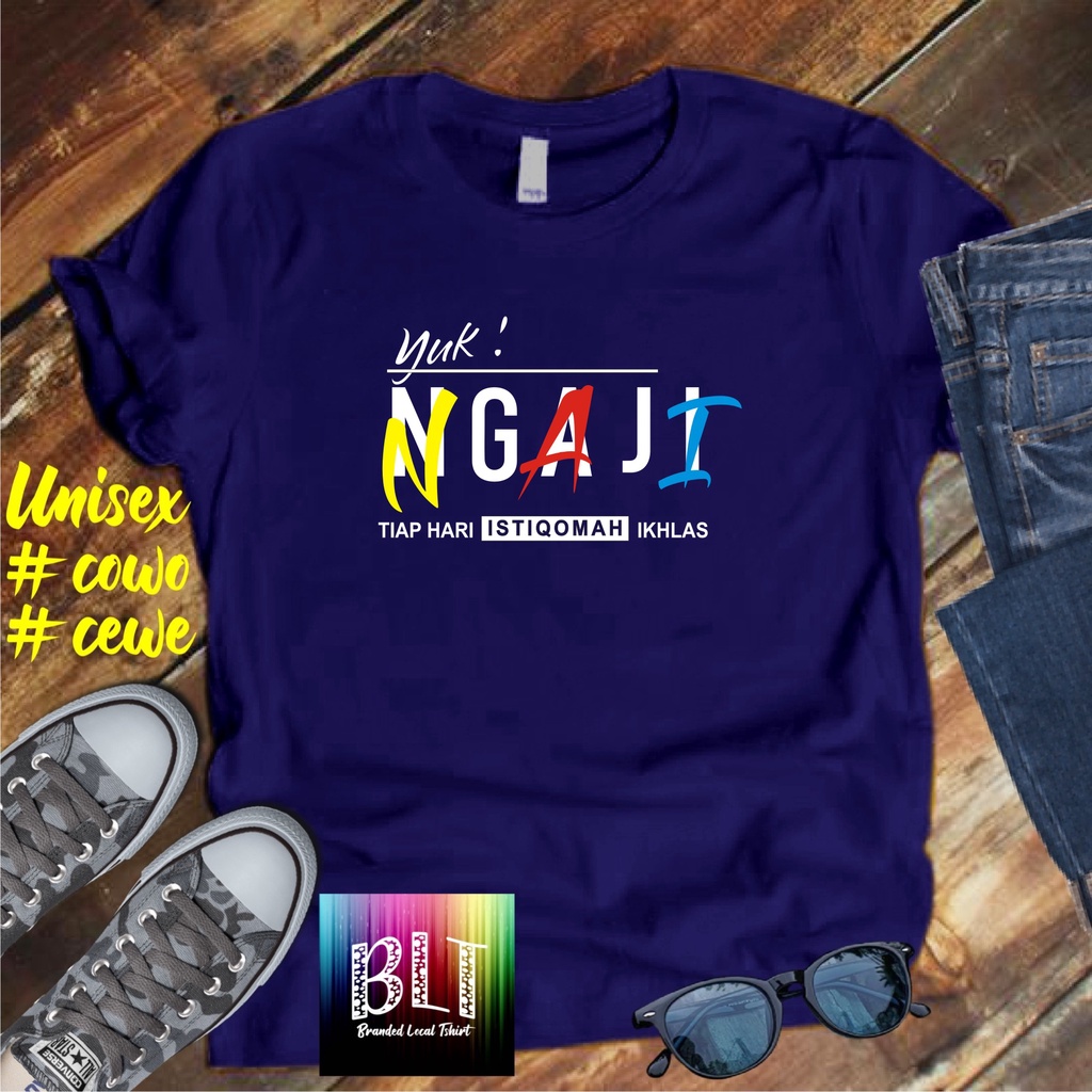 COD/DTF YUK NGAJI ISTIQOMAH SANTRI /KAOS TULISAN/KAOS SANTRI KEKINIAN/KAOS DAKWAH/KAOS ISLAM/SANTRIWATI/KAOS HITS 2022/KAOS BERGAMBAR KAOS EKSPRESI KAOS PRIA TSHIRT WANITA Santai Crew Neck V-Neck Slim-fitting Polos Setrip Hitam Putih Crew Neck