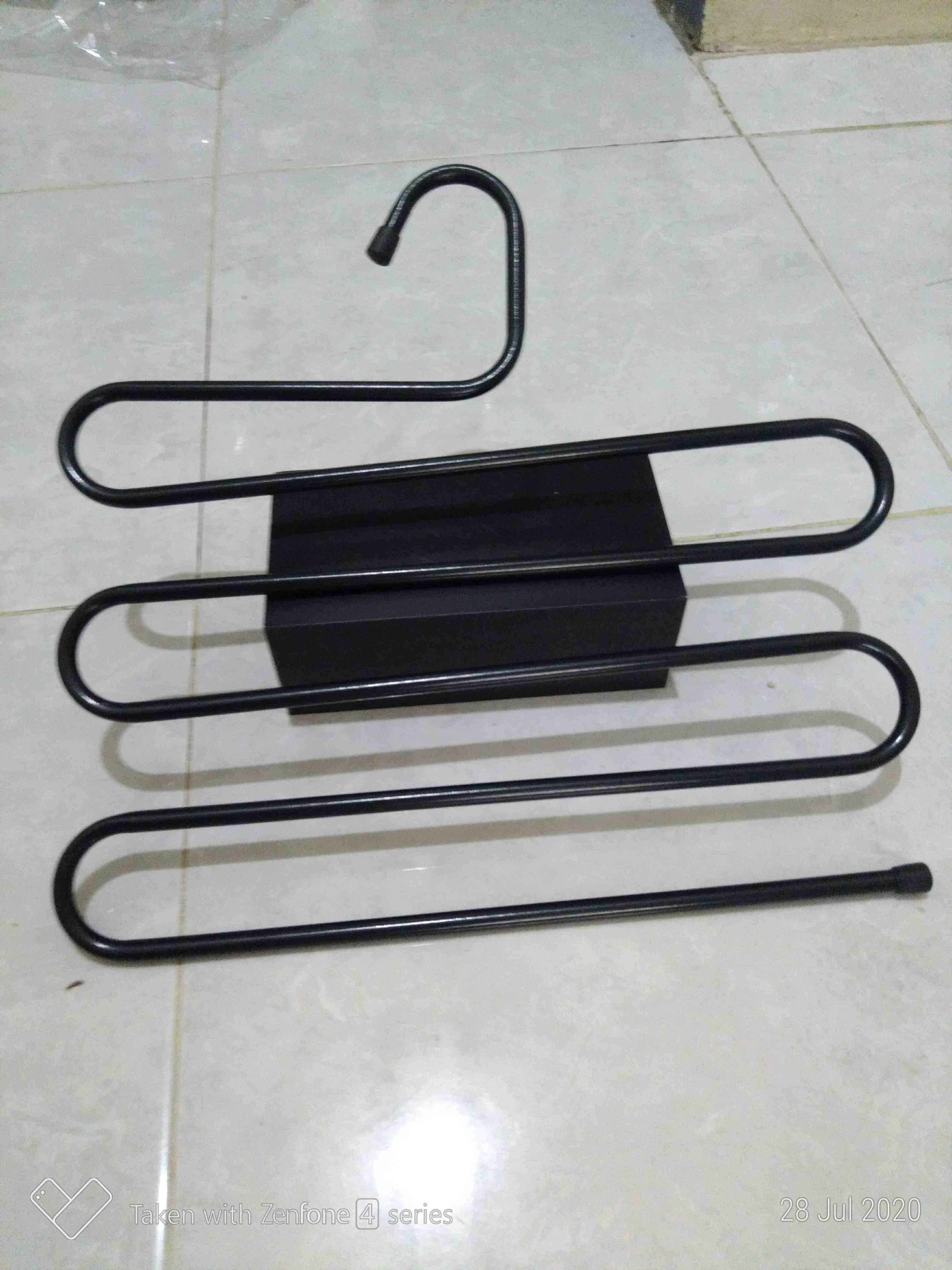Gantungan Multifungsi Lemari Baju Penyimpanan Organizer Hanger Syal  Jilbab Dan Handuk S Multi Layer