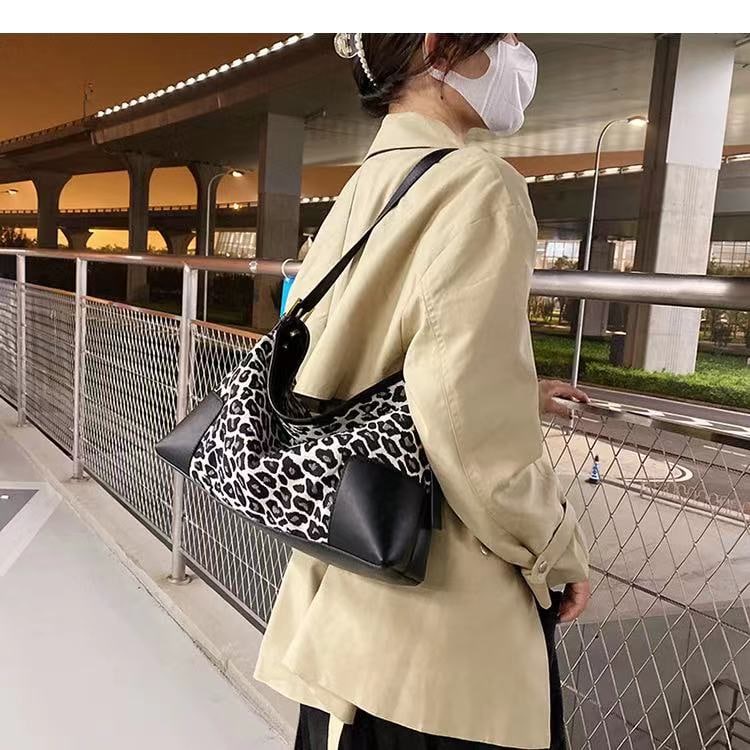 ZC 5011 RISCE TAS PUNDAK IMPORT WANITA CEWEK PEREMPUAN JAKARTA BATAM MOTIF LEOPARD ZEBRA