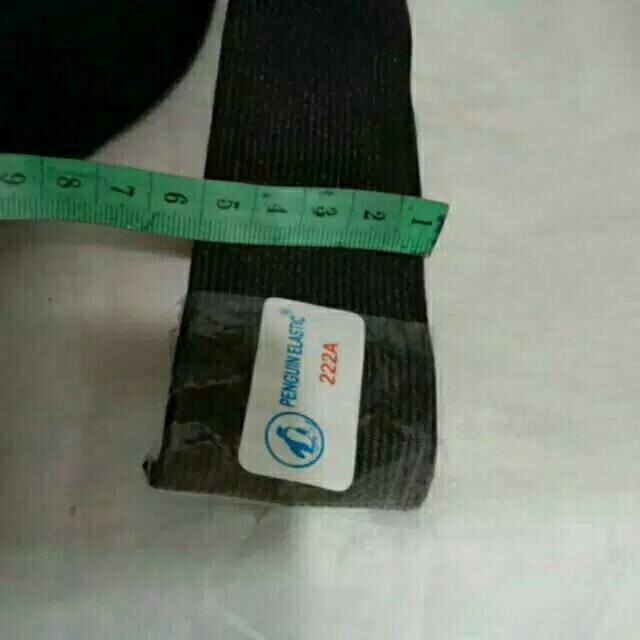 Karet Elastis Penguin 5 cm Hitam per roll 222A