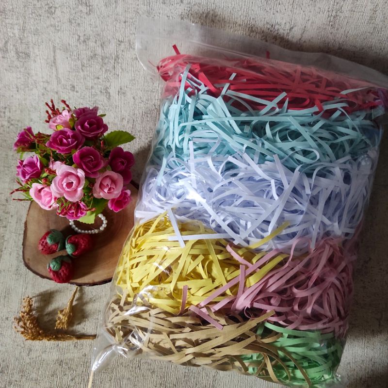 

Minimal 50gr kertas cacah kertas packing kertas potong kertas serut shreded paper warna warni