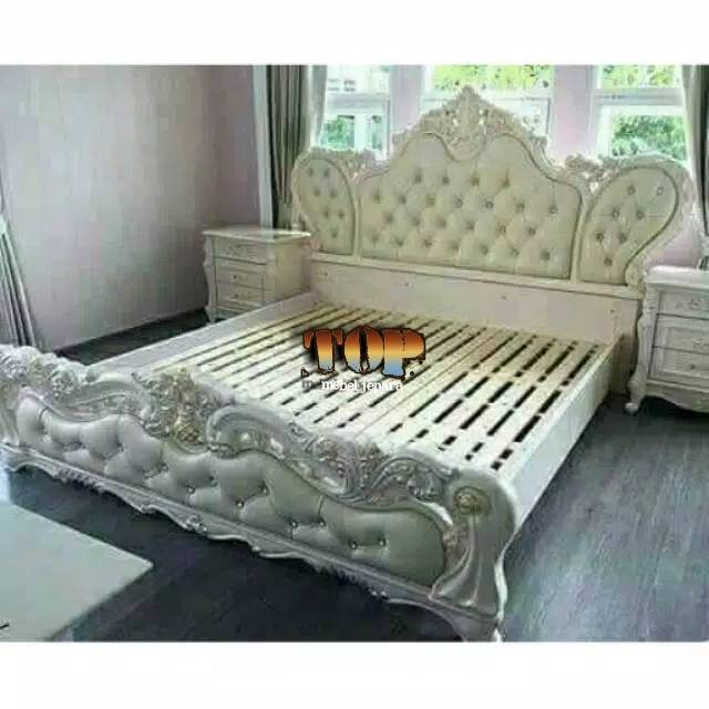 dipan,tempat tidur ukir duco putih,top,mebel jepara