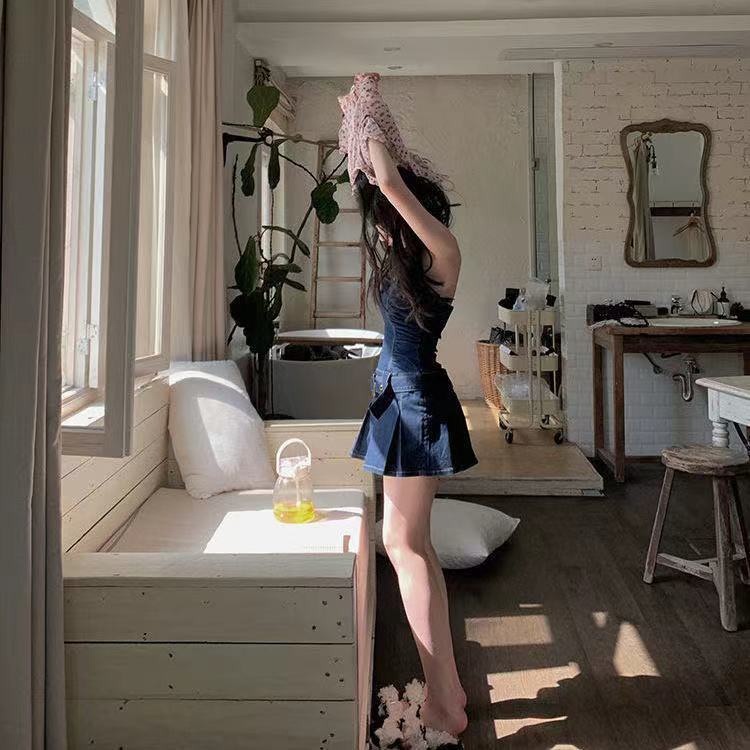 Musim panas baru setengah baya gadis panas desain rasa ceruk menggantung leher gaun denim wanita ram